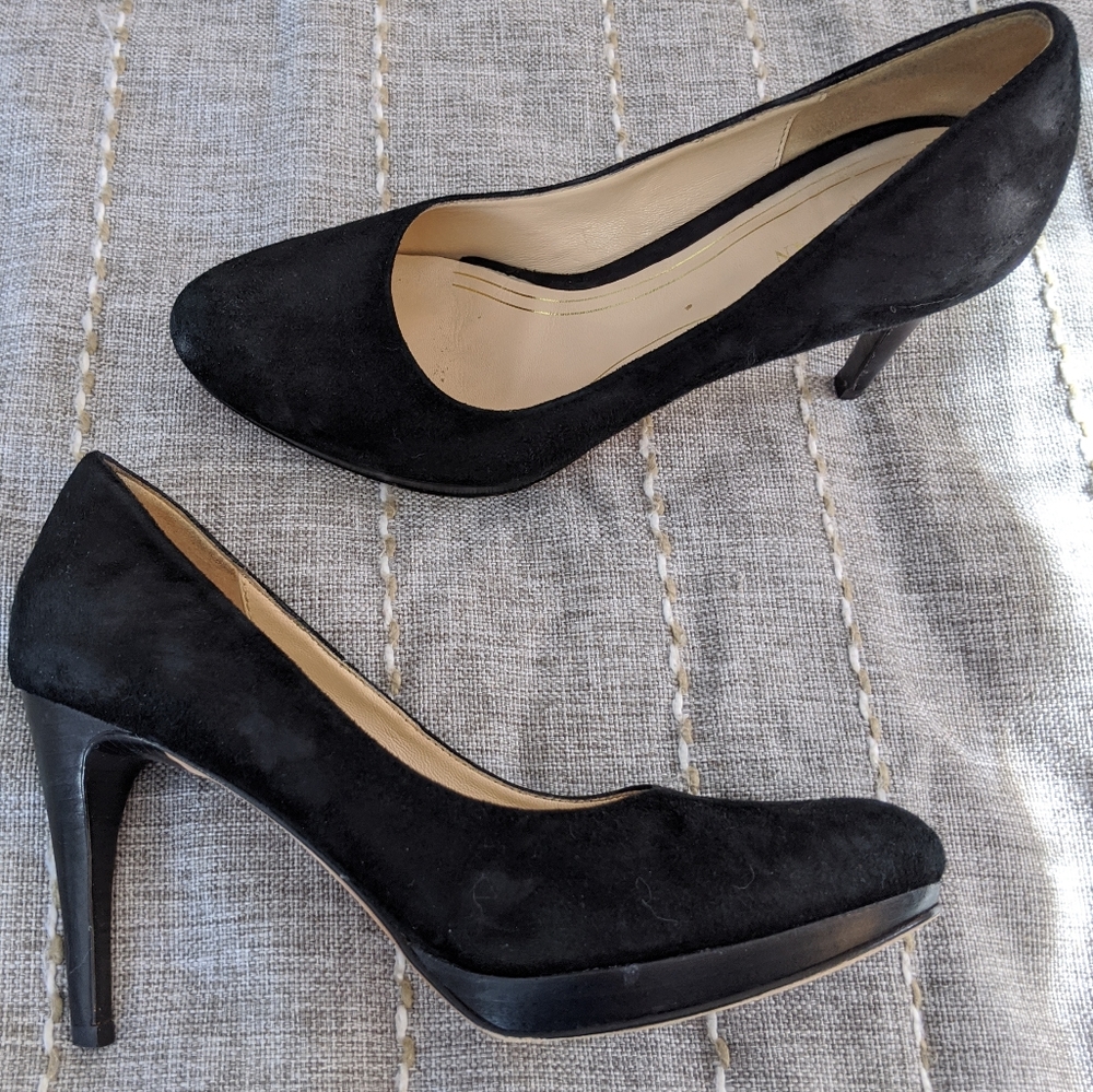 Gorgeous suede Cole Haan pumps